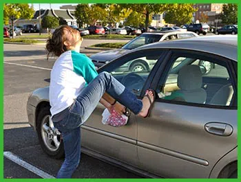 Villa Park Locksmiths Villa Park, IL 650-235-1442 - locked-keys-in-car